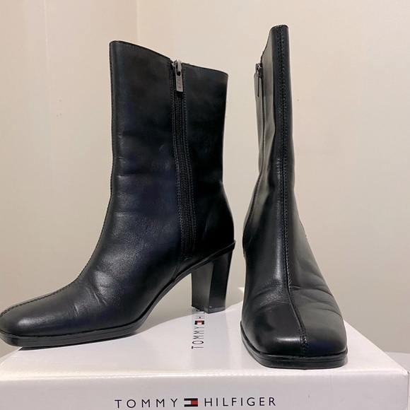 Tommy Hilfiger boots - Picture 1 of 4